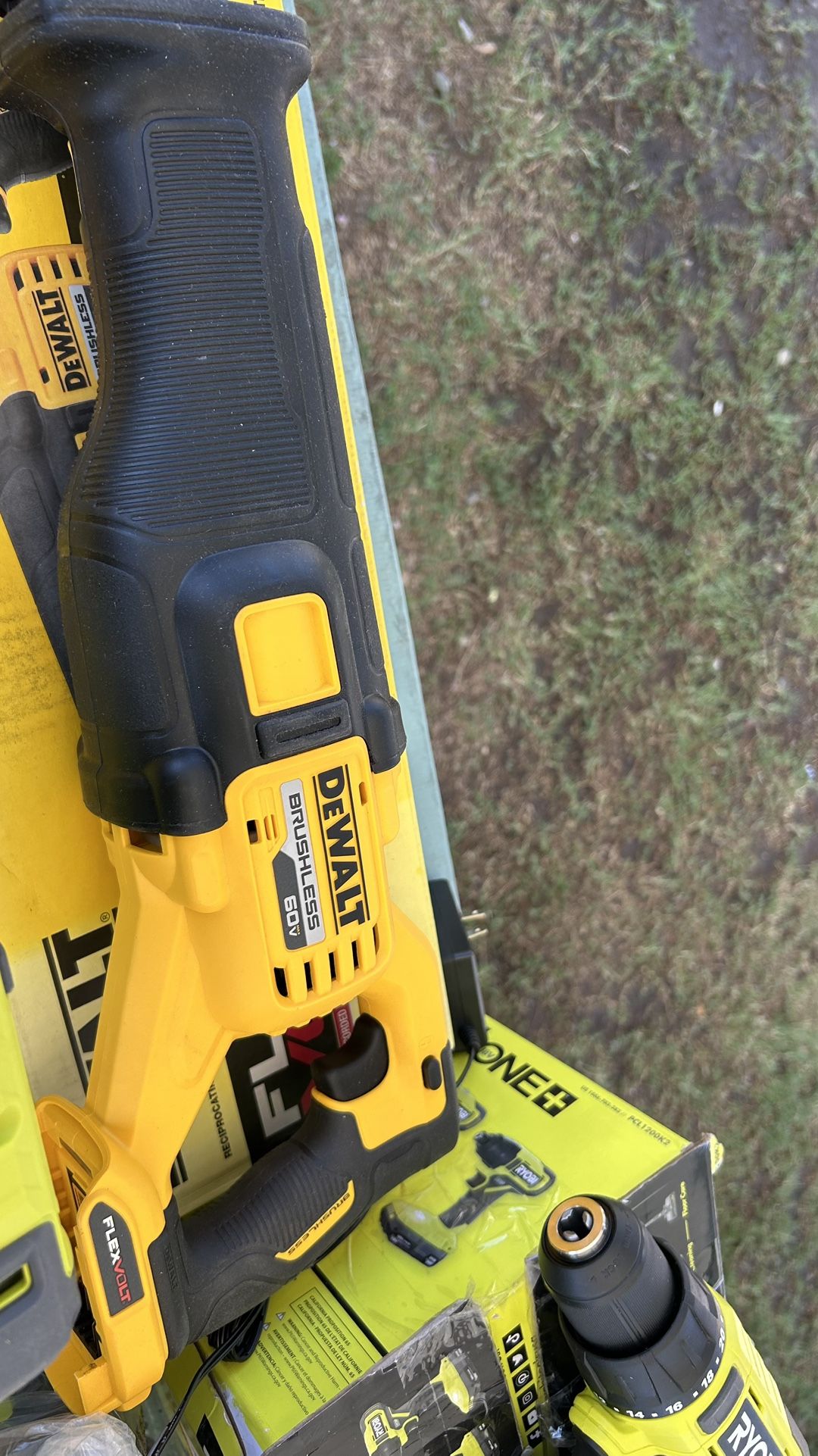dewalt sawzall flex volt 60 v