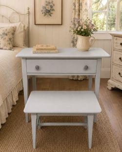 Vintage vanity desk