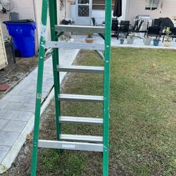 Werner 6 Foot Ladder Fiberglass In Perfect Condition