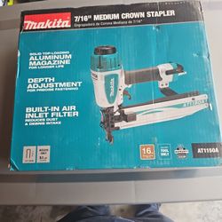 Makita Stapler