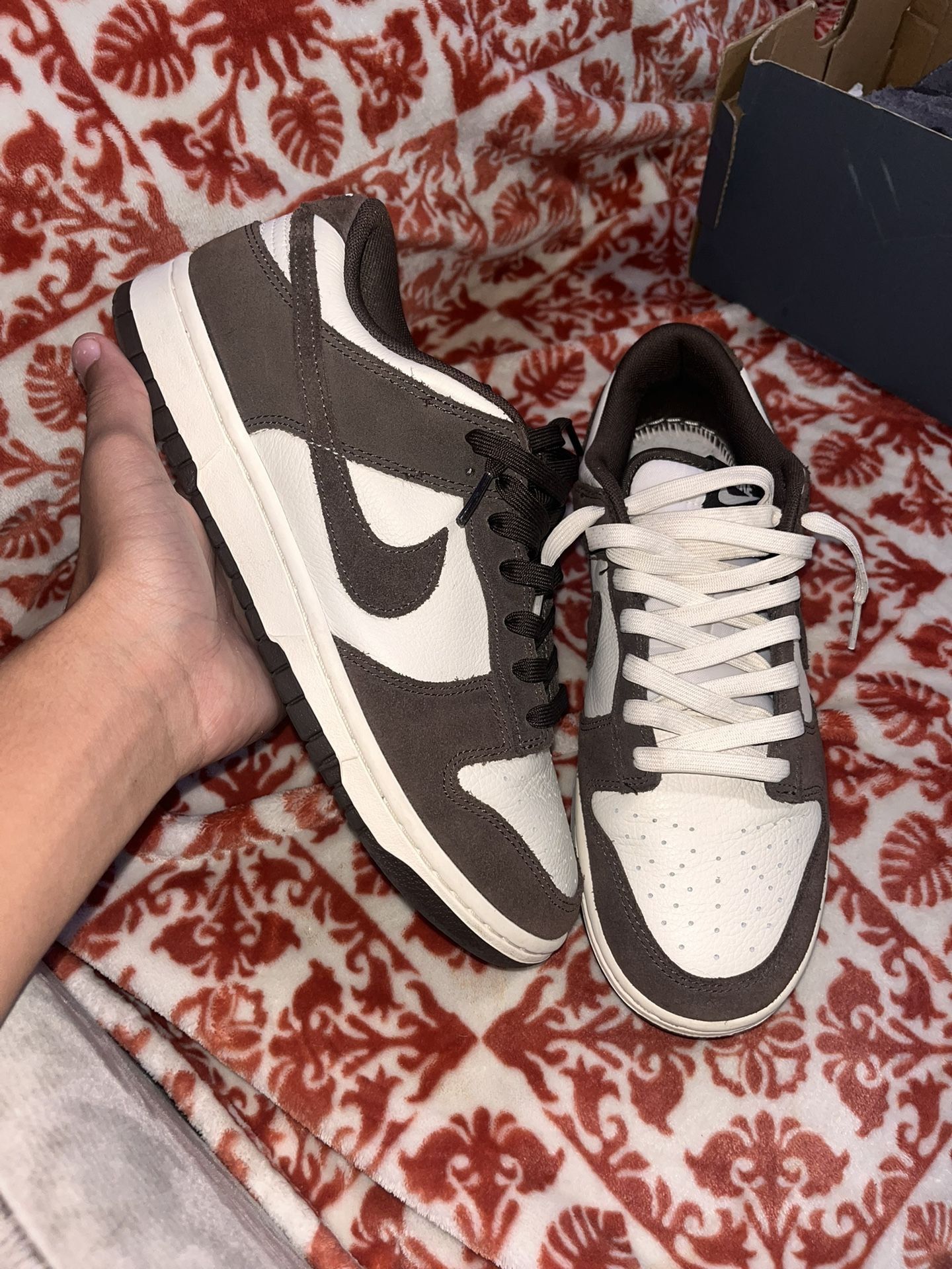 Nike Dunks Brown Size 9