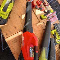 Milwaukee M18 FUEL 120 MPH 500 CFM 18V Lithium-Ion Brushless Cordless Handheld Blower (Tool-Only)