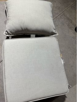 Chair cushion never used price is for 1 set (10 sets total) light gray READ description