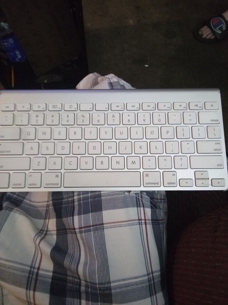 Apple Wireless Keyboard