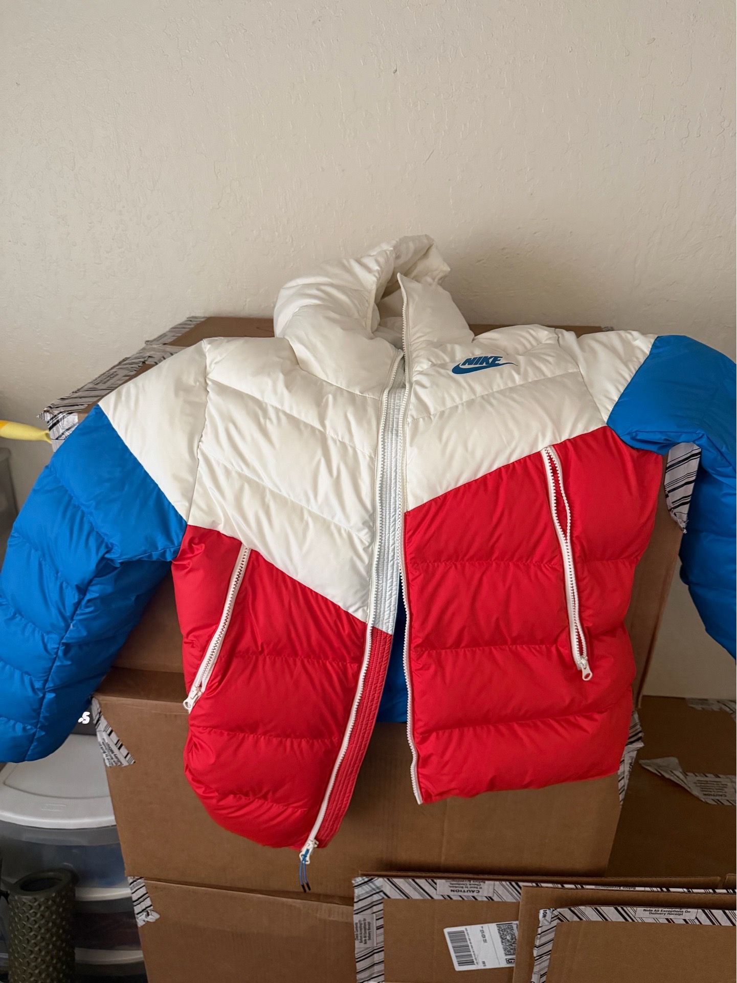 Nike puffer
