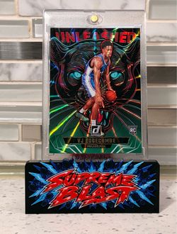 VJ EDGECOMBE 2025-26 Donruss #20 Unleashed HOLO GREEN LASER Rookie RC 76ers