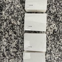 Set of 4 TP-Link TL-PA4010 Powerline Ethernet No Trades Read Description 