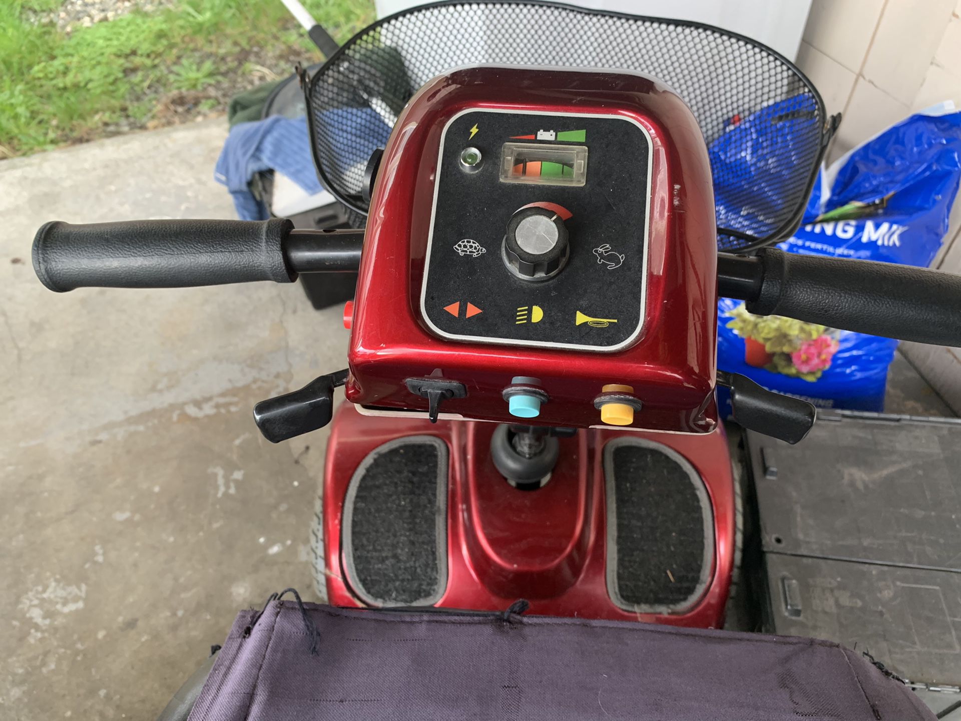 $700 OBO Merits Health S141 mobility scooter