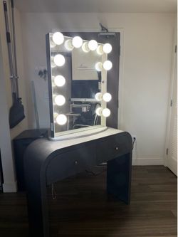 Impressions Vanity Mirror + Vanity desk