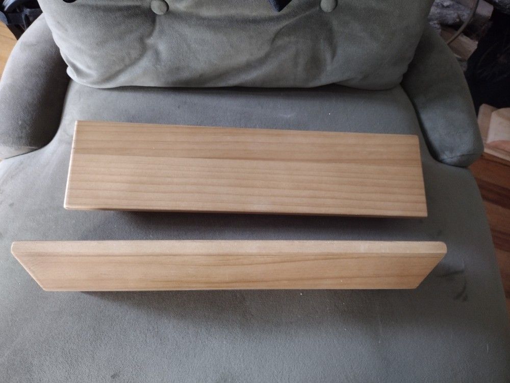 2 Threshold Wedge Shelves