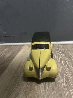 Antique 39 Chevrolet Master Deluxe