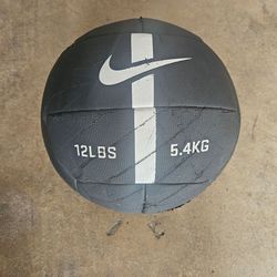 Nike Medicine Ball 12 lbs