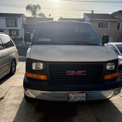 2008 GMC Savana