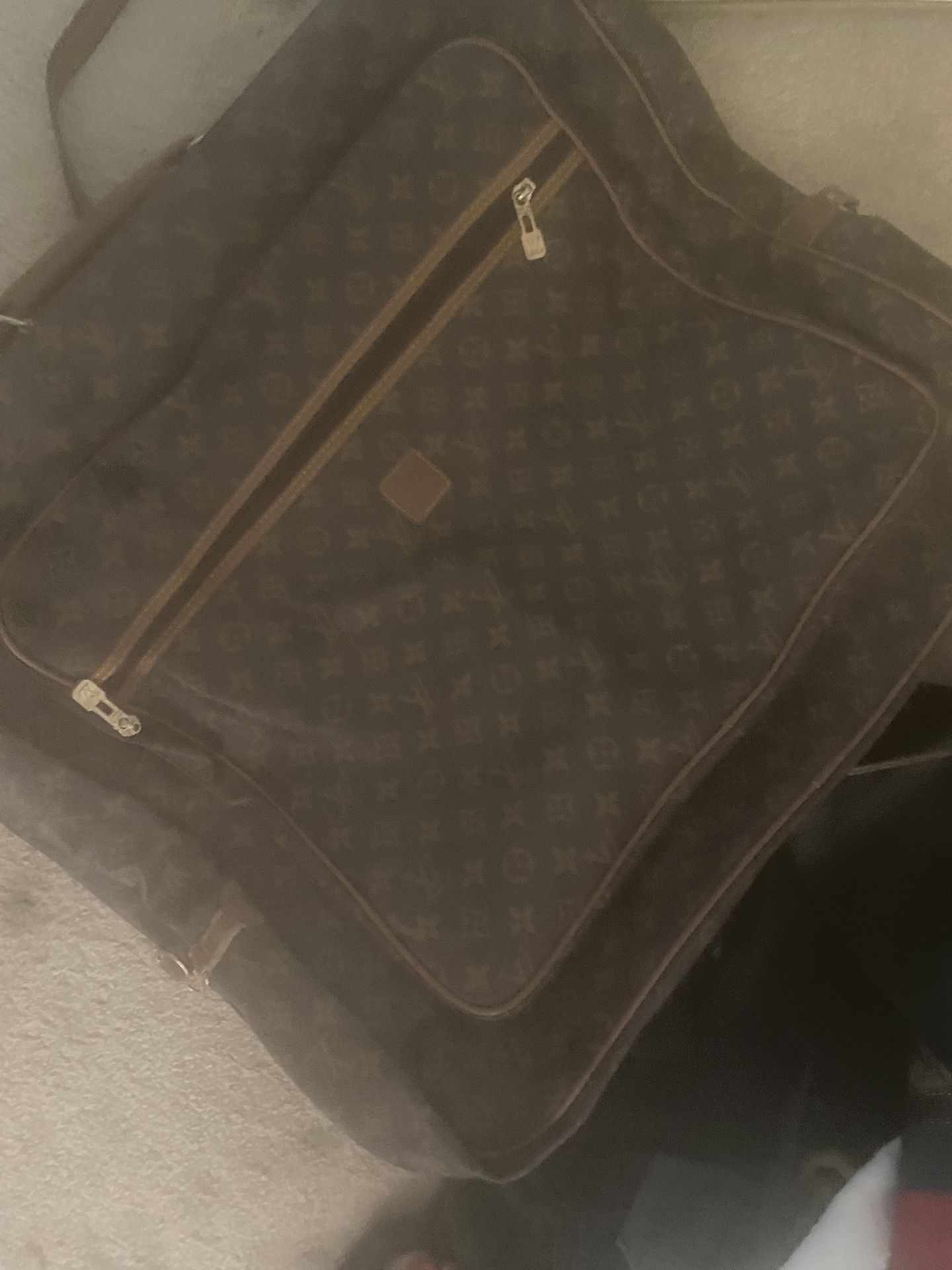 Attention Today only Great Buy 650.00. No Low Ballers Great Deal Today Authentic Luis Vuitton Garnet Bag It’s In Great Condition  Great For Traveling 