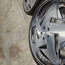 24s WITH Matching Steering Wheel 