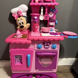 Minnie Mouse Kitchen
