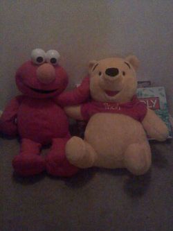 New big stuffed toy and two medium stuffed toy obo
