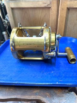 Penn International II 80SW 2-Speed Reel in Very Good Condition