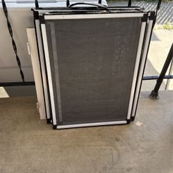 Adjustable Window Screens 