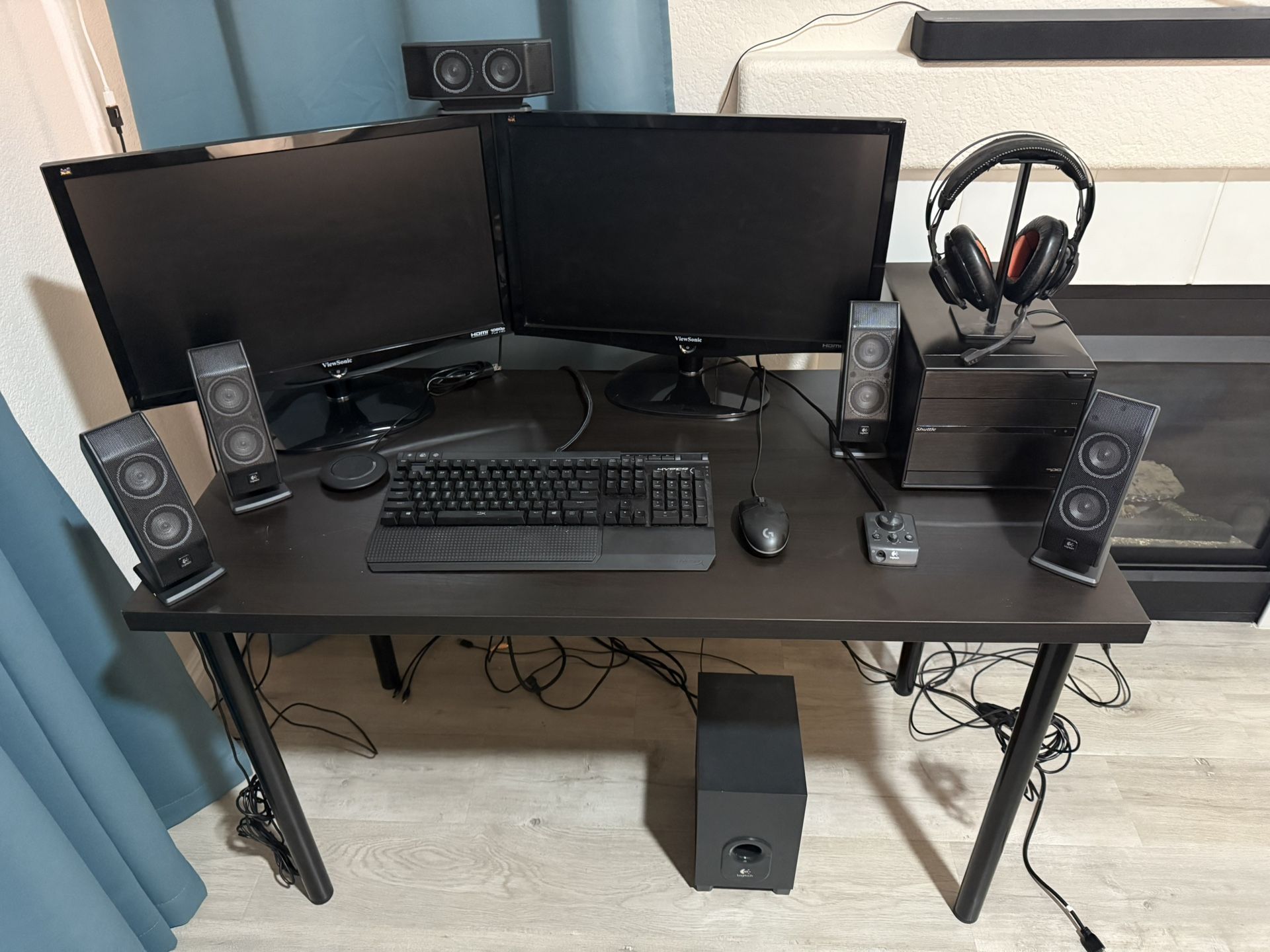 FLASH SALE! Computer Gaming System (Desk Included)