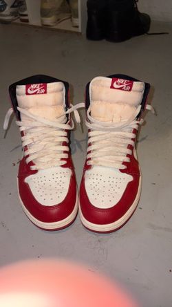 Jordan 1 retro Chicago Lost and Found