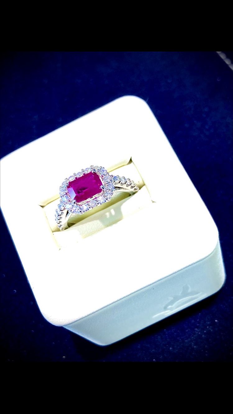 Gorgoues Platinum & Ruby custom made engagement ring 