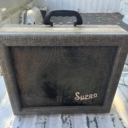 Early 60s Supra Guitar Amp