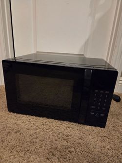 Amazon Basics Microwave