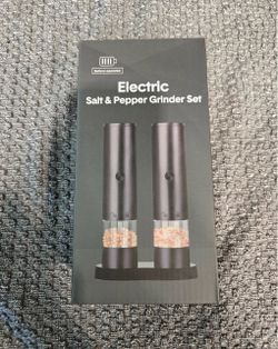 Electric Salt & Pepper Grinder Set