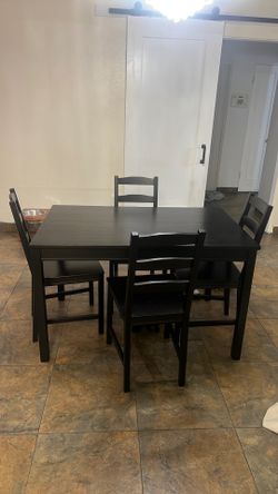 Kitchen table