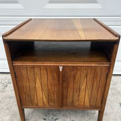 Art Deco Mid Century  End Table/Side Table/Nightstand