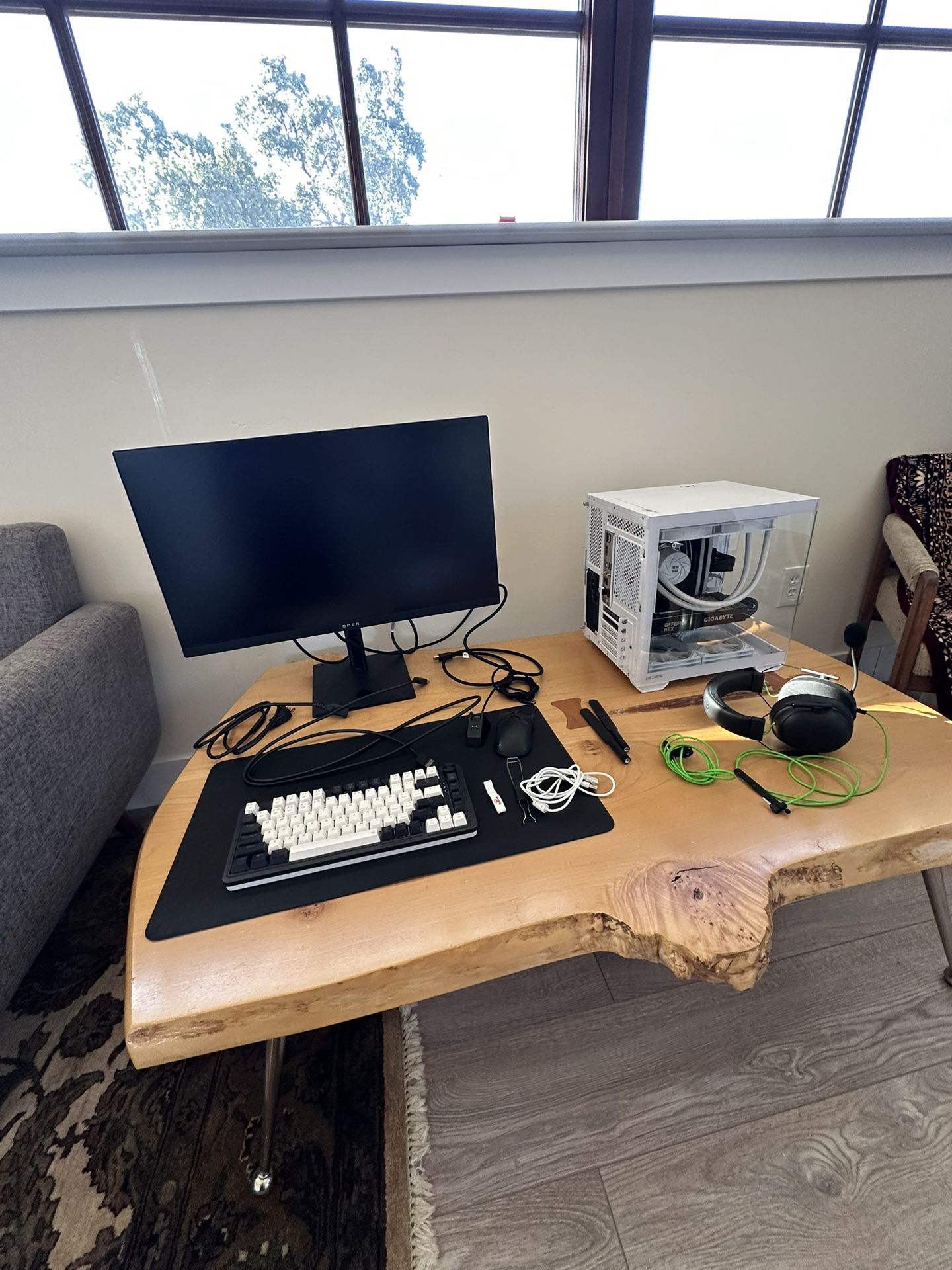 RTX 3080 Gaming PC + 1440p 240Hz Monitor – Full Setup!