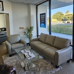 100% Leather Sofa  - Galligher 