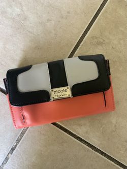 Nicole Hand Wallet