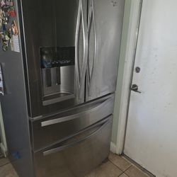 Whirlpool Pool Refrigerator 