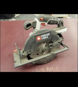 PORTER CABLE 20V CORDLESS CIRCULAR SAW 6-1/2" **TOOL ONLY** LITHIUM PCC660