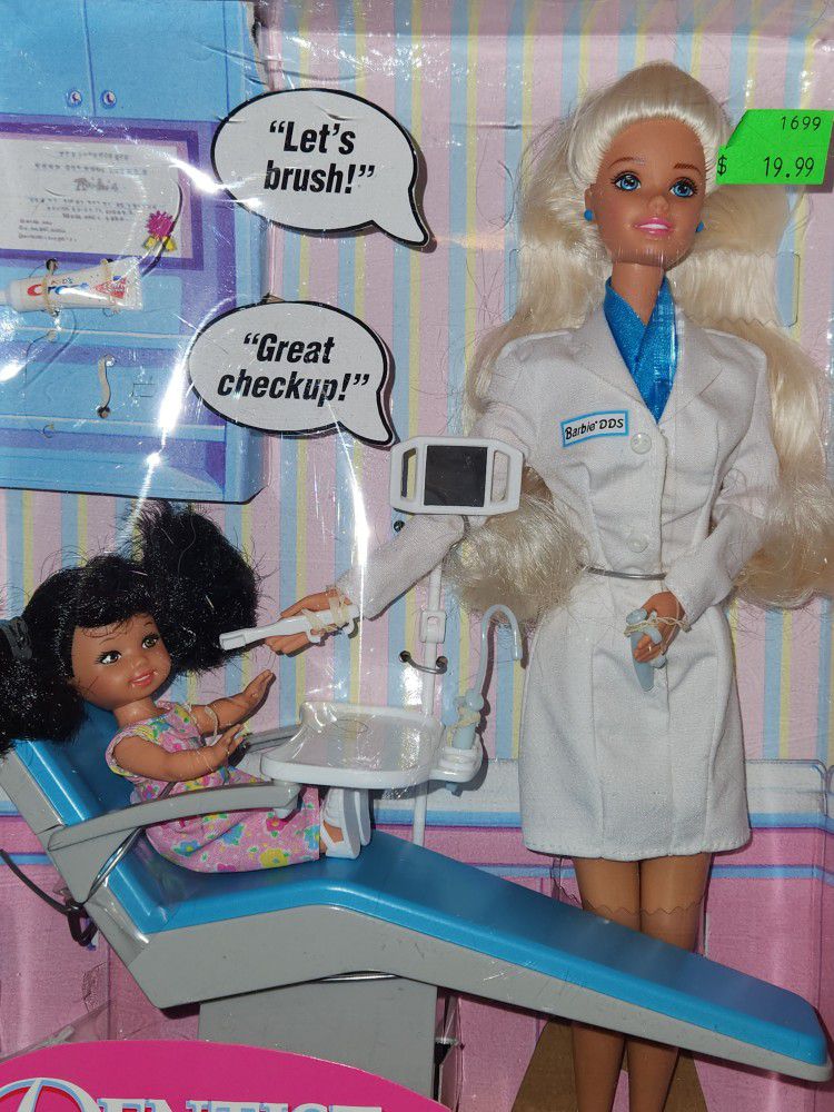 1997 Dentist Barbie And Girl doll
