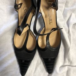 Chanel Bordeaux Leather and Suede Slingback Classic Heels