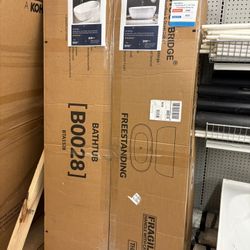 Brand New Woodbridge Freestanding Oval Bathtub