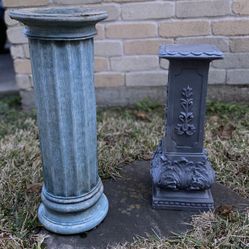 2 Decorative Pillars
