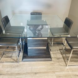 Contemporary Glass Top Dining Set – Sleek & Stylish!