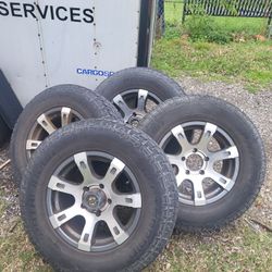 2007 Dodge Ram  1500  4