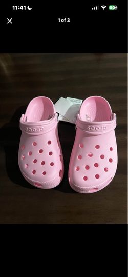 Powder pink Crocs