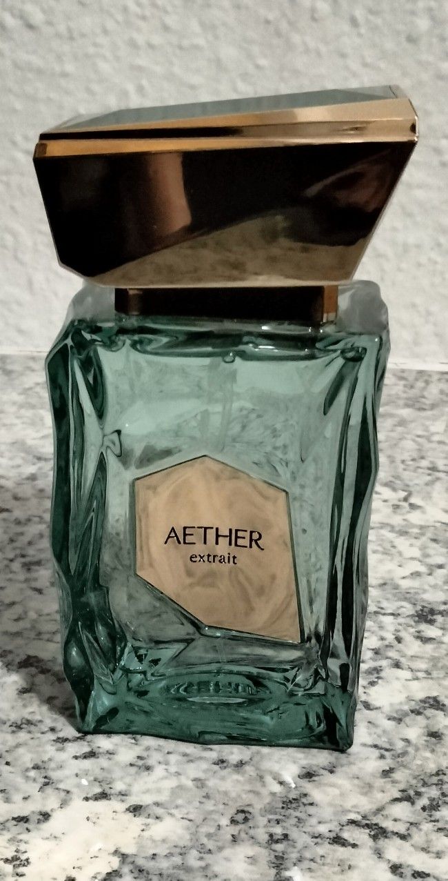 French Avenue Aether Extrait