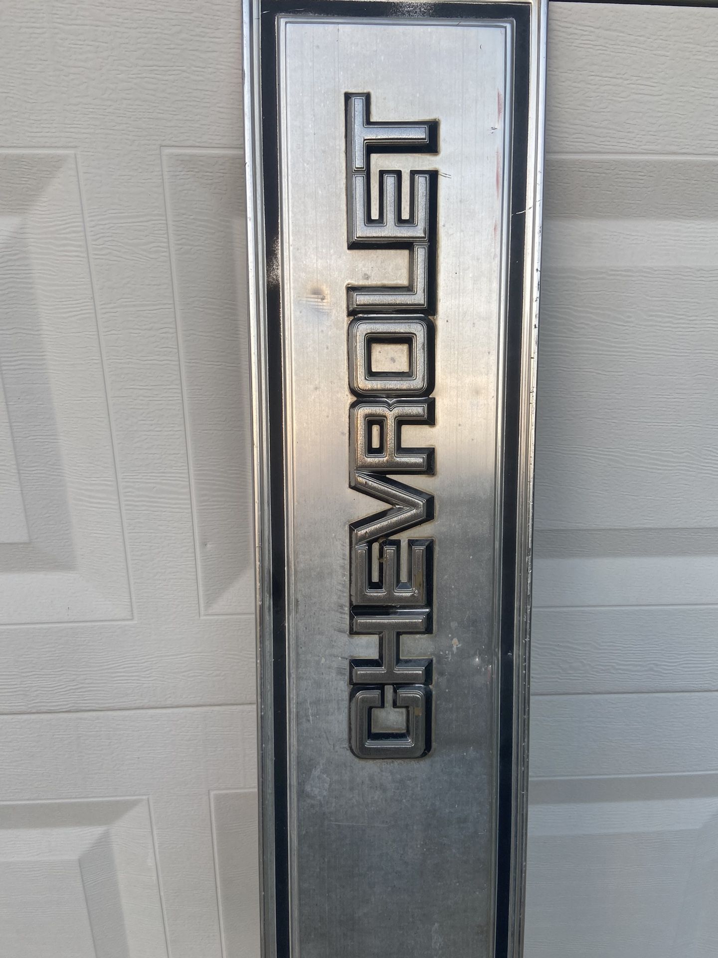 81-87 Chevy Truck Tailgate Trim