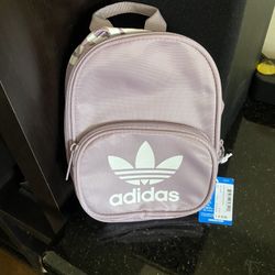 🌸🌼🌺MINI BACKPACK  ADIDAS NUEVA COLOR LILA