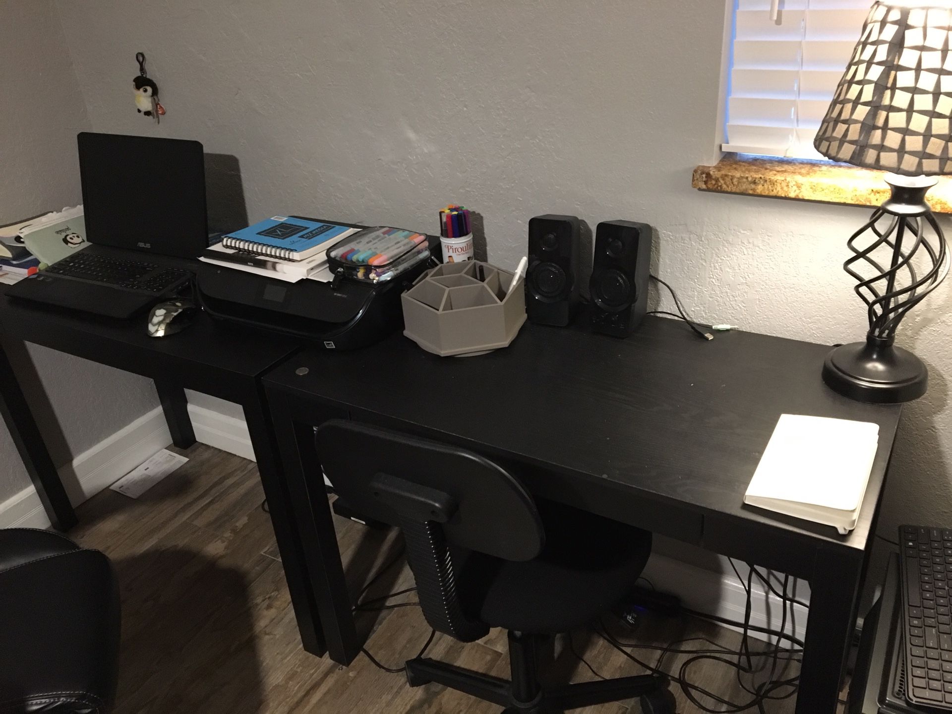 Twin computer desks (Black)