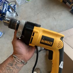 Dewalt 8.5 Amp 1/2 Inch Keyed Corded Drill 