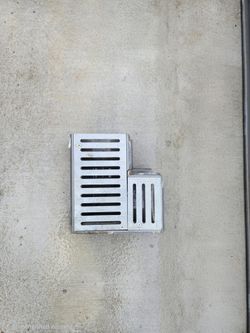 Spee-D Channel Drain 90 Degree Elbow and Grate, Gray Plastic