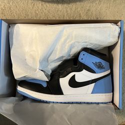 Jordan 1 Retro High OG (UNC Toe)
